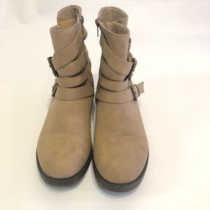 light Sand color booties like new